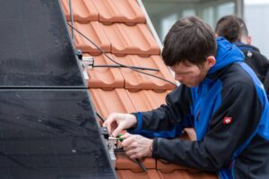 Elektronische Installation und Anschluss von PV-Anlagen, BIH Götz